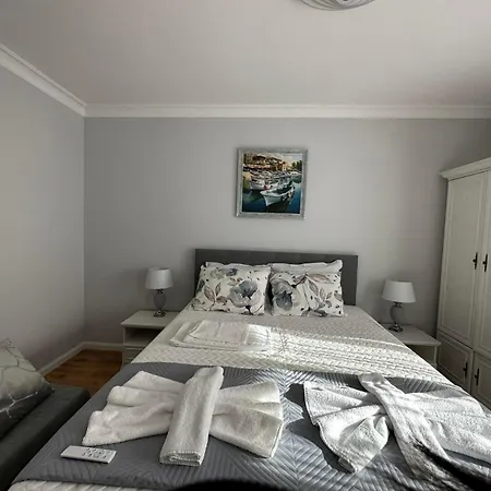 Apartament Marina *